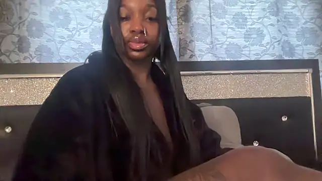 Snapshot of londonsfantasy chatting on 03.16.26 londonsfantasy online show from 03.16.26