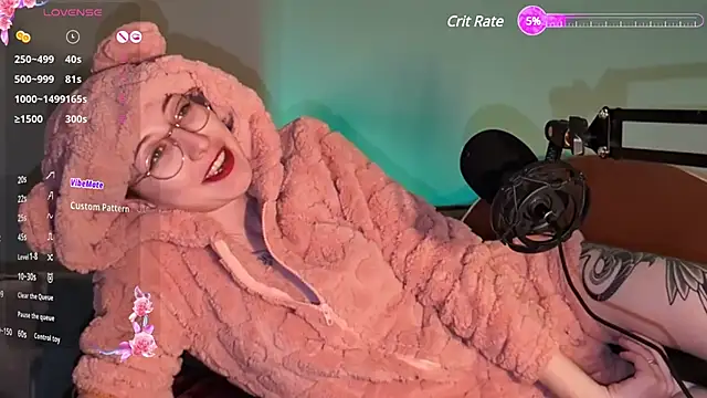 Snapshot of lovelylucyy chatting on 02.02.25 lovelylucyy online show from 02.02.25