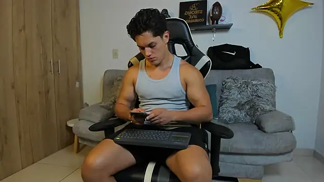 Snapshot of julian_wallace chatting on 01.17.26 julian wallace online show from 01.17.26