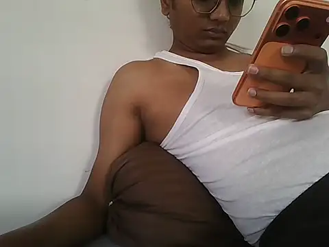 Snapshot of darshan_guj chatting on 04.21.26 darshan guj online show from 04.21.26
