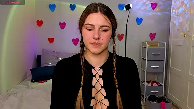 sophia euphoriaa online show from 02.05.26