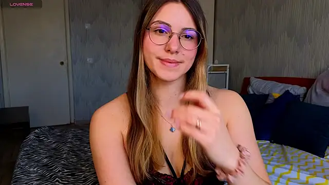 sophia euphoriaa online show from 04.27.26