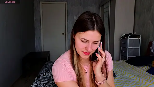 Snapshot of sophia_euphoriaa chatting on 04.30.26 sophia euphoriaa online show from 04.30.26