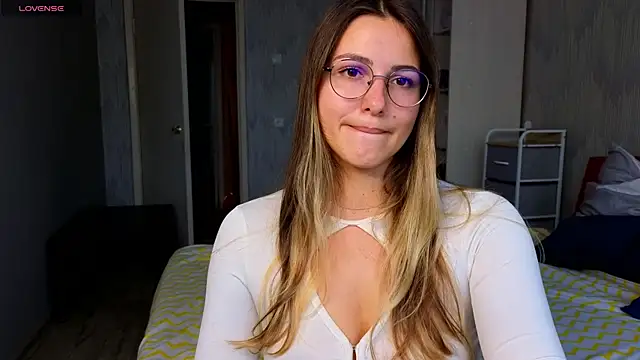 sophia euphoriaa online show from 06.29.26