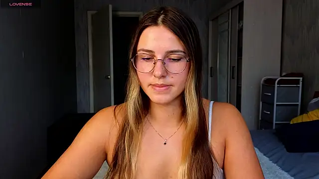 sophia euphoriaa online show from 07.20.26