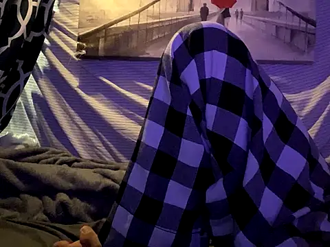 Snapshot of BigMac1596 chatting on 09.28.25 BigMac1596 online show from 09.28.25