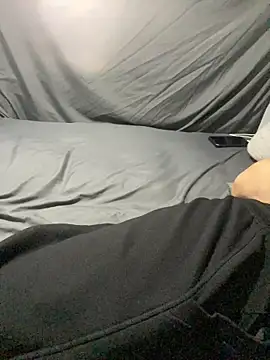 Snapshot of BigMac1596 chatting on 12.19.25 BigMac1596 online show from 12.19.25