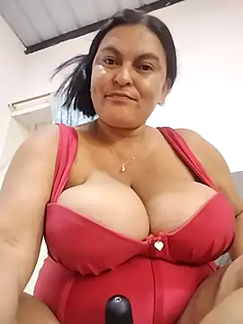Snapshot of Horny-Mommy-Dirty chatting on 05.02.26 Horny-Mommy-Dirty online show from 05.02.26