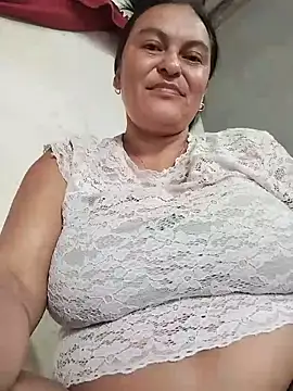 Snapshot of Horny-Mommy-Dirty chatting on 05.11.26 Horny-Mommy-Dirty online show from 05.11.26