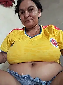 Snapshot of Horny-Mommy-Dirty chatting on 06.10.26 Horny-Mommy-Dirty online show from 06.10.26