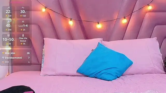 Beautifulskinny18 online show from 10.27.25