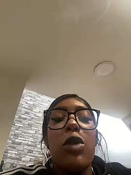 TIFFANYYSTAR online show from 09.11.25