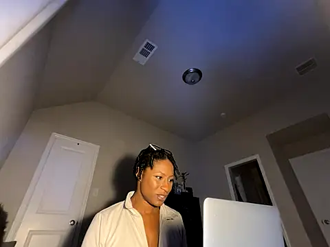 wynterheat online show from 12.21.25