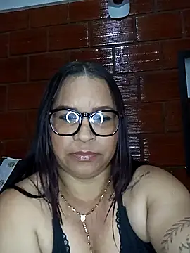 Snapshot of Sikiu_40 chatting on 02.05.25 Sikiu 40 online show from 02.05.25