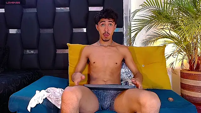 RyanRizzo online show from 01.23.25