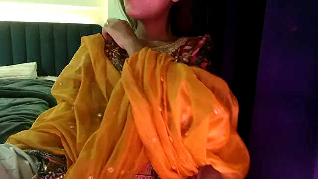 chhui mui online show from 04.14.26