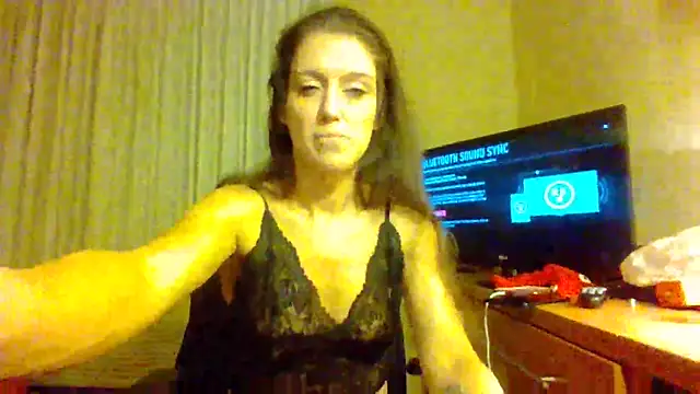 Snapshot of fantasymade69 chatting on 12.19.24 fantasymade69 online show from 12.19.24