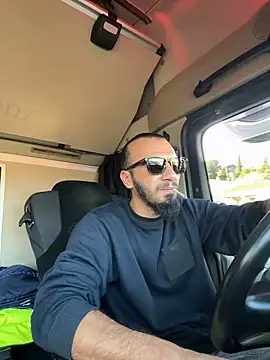 Snapshot of donnuozfutura chatting on 12.24.24 donnuozfutura online show from 12.24.24