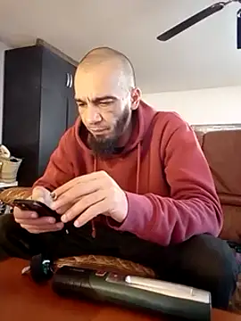 Snapshot of donnuozfutura chatting on 01.17.25 donnuozfutura online show from 01.17.25