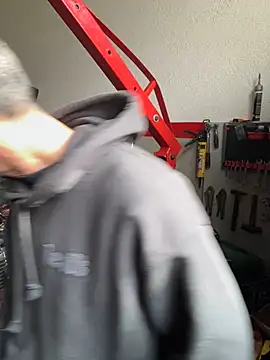 Snapshot of donnuozfutura chatting on 02.10.25 donnuozfutura online show from 02.10.25