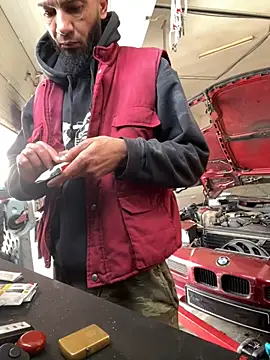 Snapshot of donnuozfutura chatting on 02.13.25 donnuozfutura online show from 02.13.25