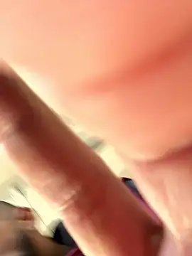 Snapshot of donnuozfutura chatting on 02.14.25 donnuozfutura online show from 02.14.25