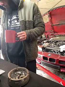 Snapshot of donnuozfutura chatting on 02.24.25 donnuozfutura online show from 02.24.25