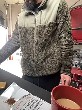 Snapshot of donnuozfutura chatting on 03.11.25 donnuozfutura online show from 03.11.25