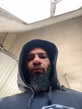 Snapshot of donnuozfutura chatting on 03.18.25 donnuozfutura online show from 03.18.25