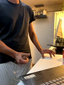 Snapshot of donnuozfutura chatting on 09.26.25 donnuozfutura online show from 09.26.25