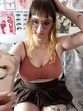 Snapshot of PrincesseMalicia chatting on 05.06.26 PrincesseMalicia online show from 05.06.26