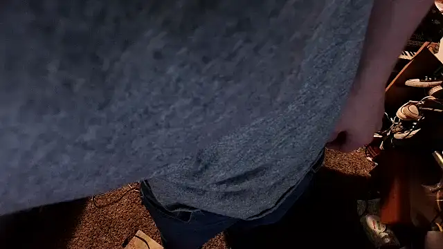 Snapshot of deadpi chatting on 03.11.25 deadpi online show from 03.11.25