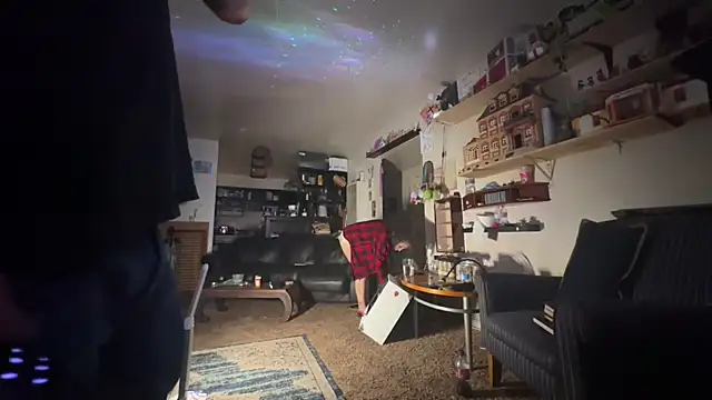 Snapshot of deadpi chatting on 10.04.25 deadpi online show from 10.04.25