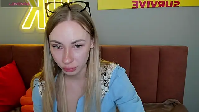 Diana Garrett online show from 04.07.26