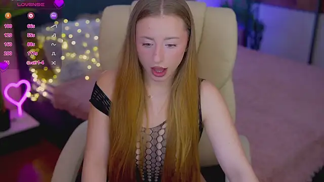 SilverrMoon online show from 10.31.25