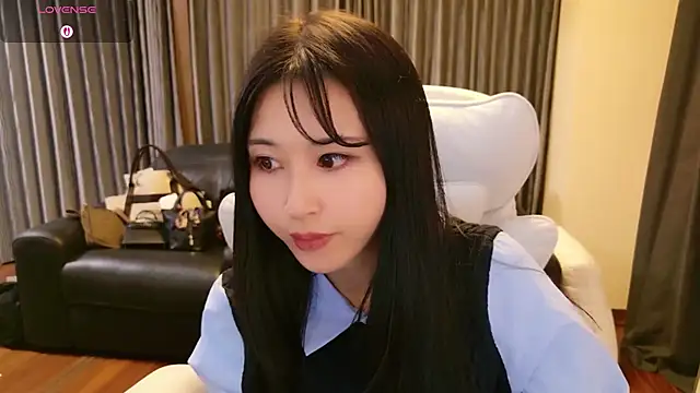 -satomi-jp online show from 05.04.26
