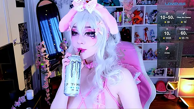 Snapshot of Aki__Ra chatting on 02.15.26 Aki Ra online show from 02.15.26