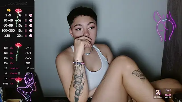 Snapshot of TRIXIE_TANG28 chatting on 03.07.25 TRIXIE TANG28 online show from 03.07.25