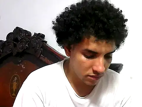 Snapshot of maick5- chatting on 10.14.25 maick5- online show from 10.14.25