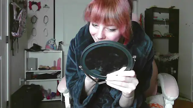 Snapshot of GoddessPinxx chatting on 05.16.26 GoddessPinxx online show from 05.16.26
