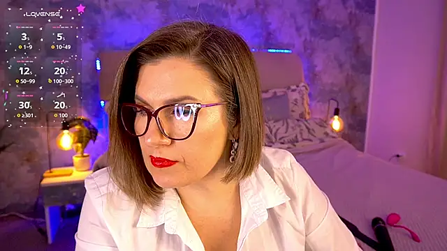 KiraRoxx online show from 03.17.26