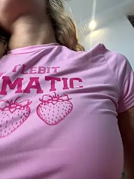 cuteluci  online show from 03.11.26