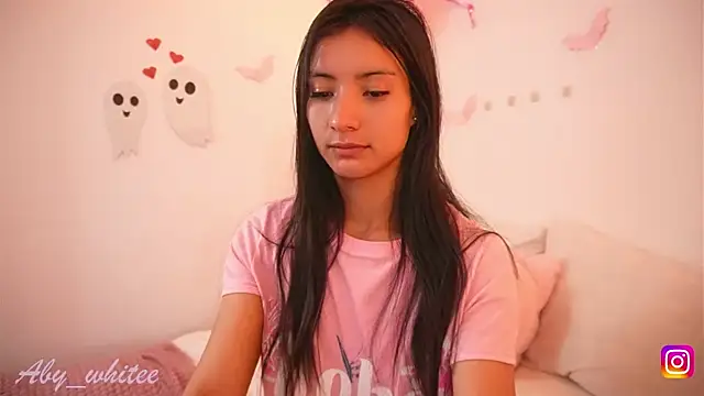 AbyWhitee online show from 10.27.25