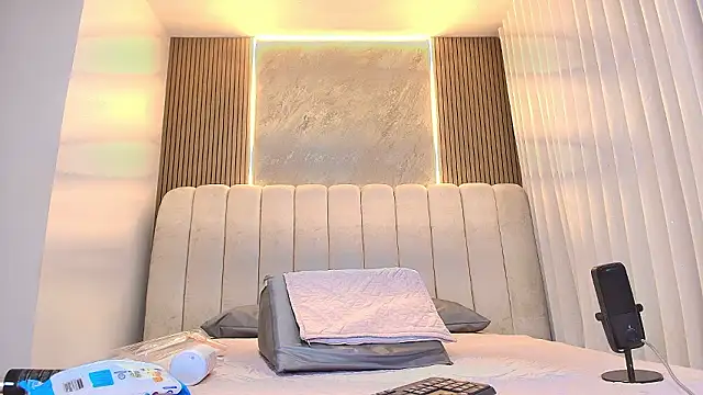 kata hazel online show from 02.27.26