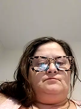 Snapshot of staceysmomfow chatting on 01.21.25 staceysmomfow online show from 01.21.25
