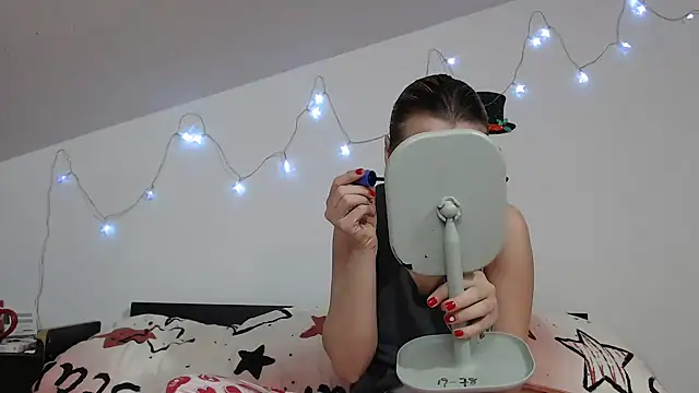 Snapshot of SweetMaddy888 chatting on 01.12.25 SweetMaddy888 online show from 01.12.25