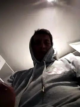 Snapshot of gigolopez1 chatting on 02.12.26 gigolopez1 online show from 02.12.26