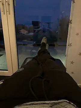 Snapshot of rundum40 chatting on 01.18.25 rundum40 online show from 01.18.25