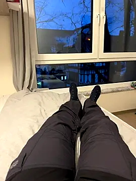 Snapshot of rundum40 chatting on 11.23.25 rundum40 online show from 11.23.25