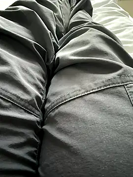 Snapshot of rundum40 chatting on 11.24.25 rundum40 online show from 11.24.25